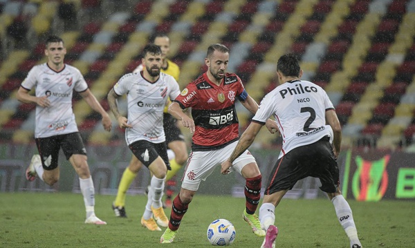 Vitória dos cariocas por 3 a 0, com todos os gols no primeiro tempo