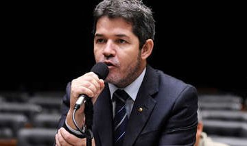 Ex-aliado de Bolsonaro, deputado revela preço da eleição de Arthur Lira