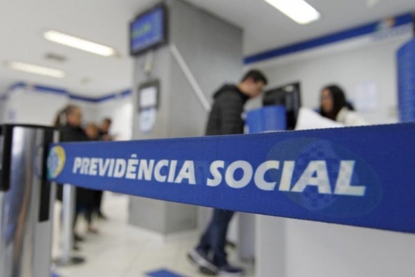 Novo presidente do INSS planeja acabar com fila de espera até julho de 2022