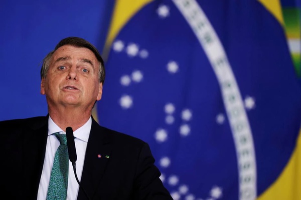 ‘Por mim, não teria carnaval’, diz Bolsonaro; cidades avaliam realização da festa