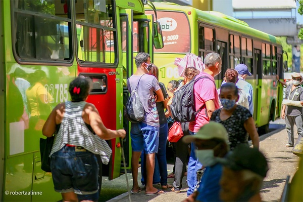 Strans monitora frota de ônibus por GPS e garante que 100% circulou no horário de pico