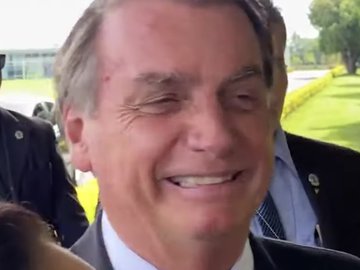 “Tô louco para entregar isso aqui”, diz Bolsonaro sobre o Planalto
