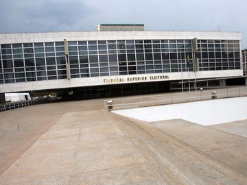 Vista do prédio do Tribunal Superior Eleitoral, em Brasília (DF). (Brasília (DF).