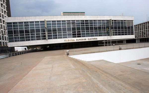 Vista do prédio do Tribunal Superior Eleitoral, em Brasília (DF). (Brasília (DF).