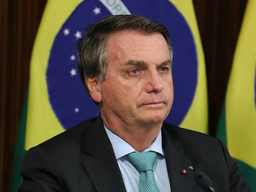 'Jamais vou exigir o passaporte de vacina', diz Bolsonaro a apoiadores