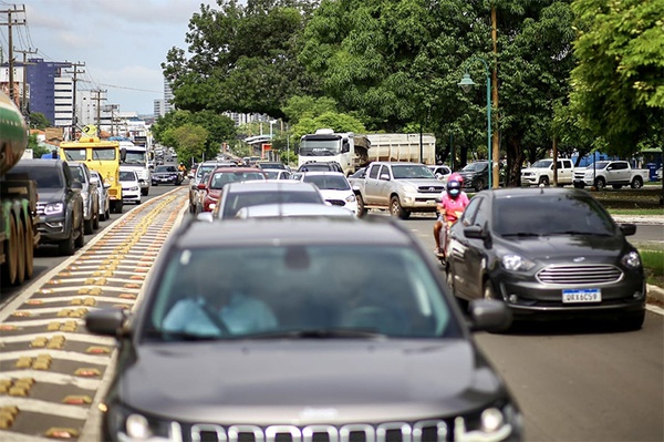 Empresários e profissionais de eventos fazem carreata em protesto contra novo decreto