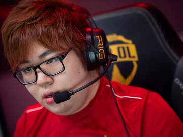 Goku durante jogo do Flamengo no CBLoL