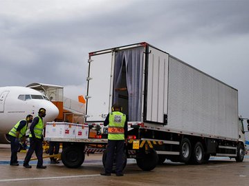 Mais de 15 mil doses Coronavac chegam ao Piauí para imunizar idosos de 80 a 84 anos