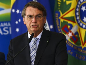 Deputados aprovam compra de vacinas