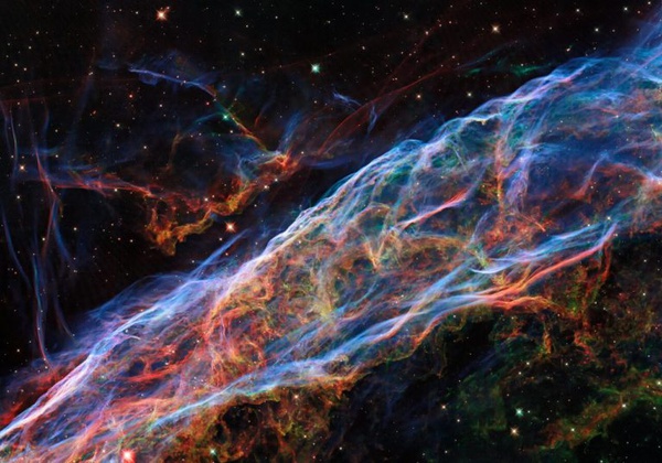 Nebulosa do Véu: remanescente de supernova