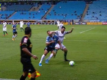 O defensor também usou seu perfil do Instagram para se desculpar com Diego Souza, a vítima da cotovelada