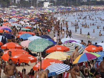 Vacinação sem lockdown pode tornar Brasil 'fábrica' de variantes superpotentes