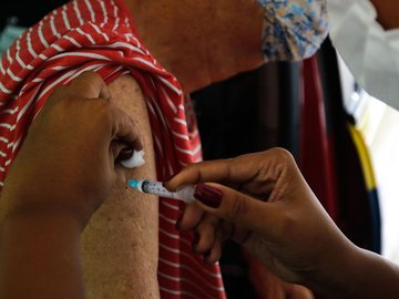 Estado já vacinou mais de 329 mil pessoas com 80 anos de idade ou mais