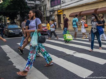 Há 40 anos que o Brasil vem caindo nesse ranking, que registra o que cada população tem disponível como renda.