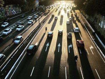 Não será por falta de informação do Google Maps que o usuário vai escolher a rota mais poluente, garante a empresa.