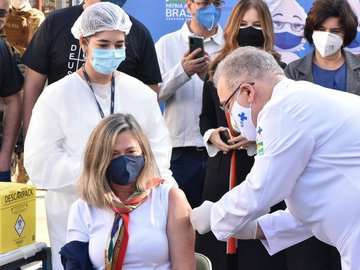 A expectativa é saber a efetividade da vacina produzida pela Fiocruz contra todas as cepas que circulam na cidade.