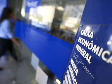 A medida só entrará em vigor em agosto porque o Conselho Curador do FGTS deu 90 dias para que as instituições financeiras se adaptem.