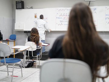 Estava achando muito complicado acompanhar [as aulas remotas]. Era atividade atrás de atividade, e poucos encontros [webaulas] para tirar dúvidas