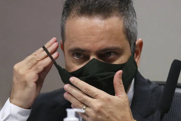 O coronel Antonio Élcio Franco Filho, ex-secretário executivo do Ministerio da Saúde, na CPI da Covid