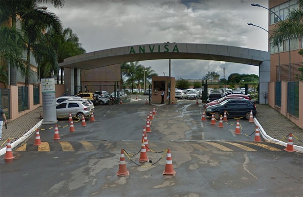 Anvisa propõe suspender a vacinação de grávidas com Janssen e AstraZeneca