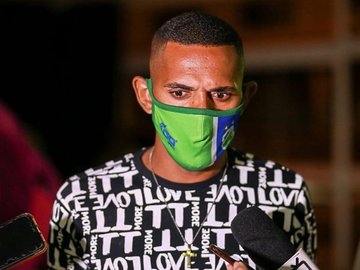 Capitão Dos Santos fará cirurgia LCA no joelho e desfalca o Altos por mais de 6 meses