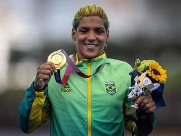Brasileira vence prova dos 10 km da Olimpíada de Tóquio