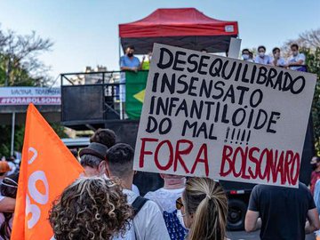 Protesto contra Jair Bolsonaro em Porto Alegre