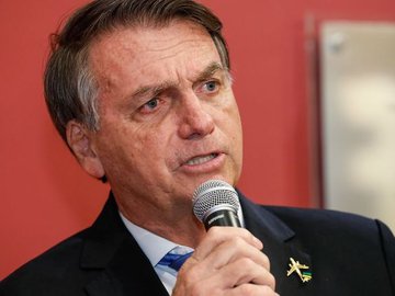 Bolsonaro diz que haverá ‘caos’ e ‘rebelião’ se País decretar lockdown por pandemia