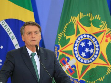 Bolsonaro diz que vai anular 'revogaço' de decretos de luto oficial editados por antecessores