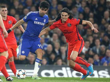 Cavani e Diego Costa se enfrentaram em um Chelsea e PSG pela Champions de 2015