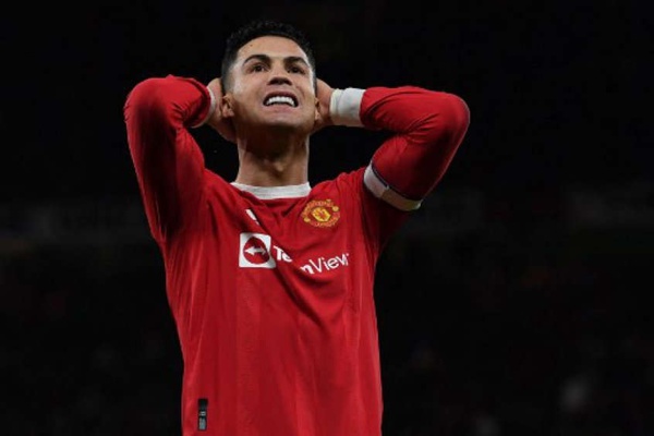 Cristiano Ronaldo não está satisfeito com a situação do Manchester United