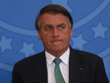 Em entrevista, Bolsonaro disse que deve editar portaria que pode atender 75% dos MEIs e pequenos empresários.