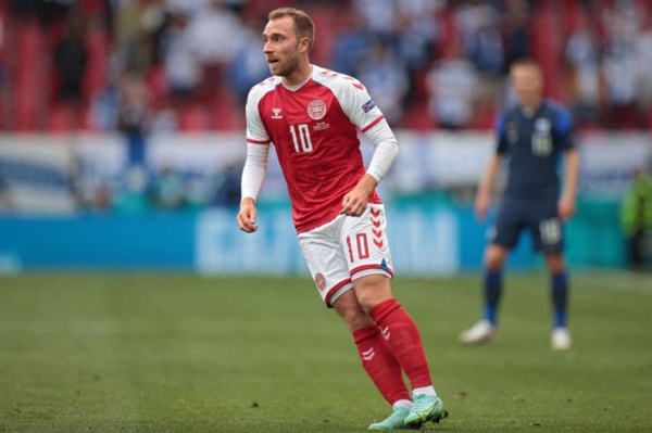 Eriksen só atuou em parte do primeiro tempo na estreia da Dinamarca na Euro