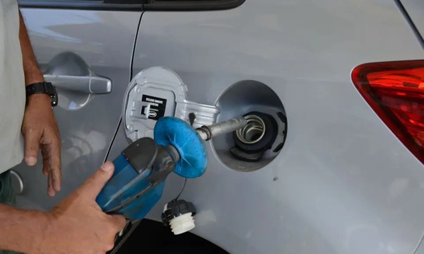 Gasolina sobe nas bombas pela segunda semana seguida