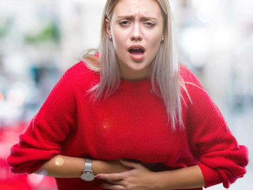 Ingerir esta popular bebida mais de duas vezes por dia duplica as chances de aparecimento de câncer do intestino em adultos, revela um novo estudo.