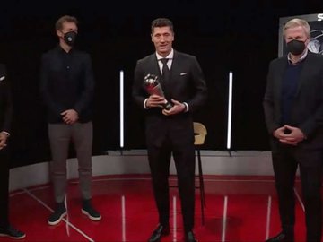 Lewandowski vence o prêmio de melhor jogador do mundo pela segunda vez