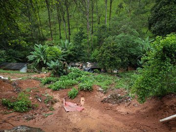 Mãe e dois filhos morreram após casa ser atingida por deslizamento em Embu das Artes