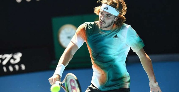 Tsitsipas vai às oitavas no Australian Open