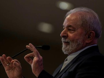Lula prepara a apresentação de uma nova regra fiscal em substituição ao teto de gastos públicos.