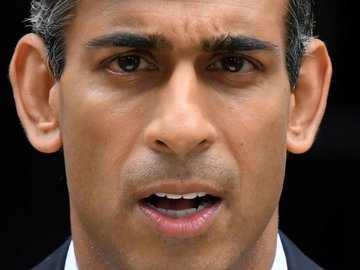 O novo primeiro-ministro britânico, Rishi Sunak, em discurso em Downing Street, Londres, em 25 de outubro de 2022