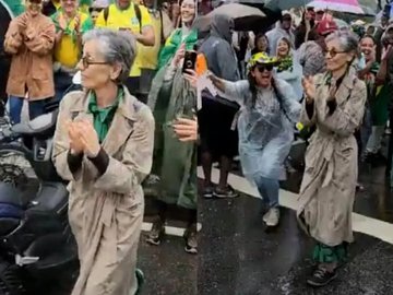 Cássia Kis chegou a ajoelhar no chão e rezar, durante a manifestação