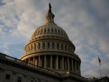 Votação definirá se democratas perderão controle do Congresso