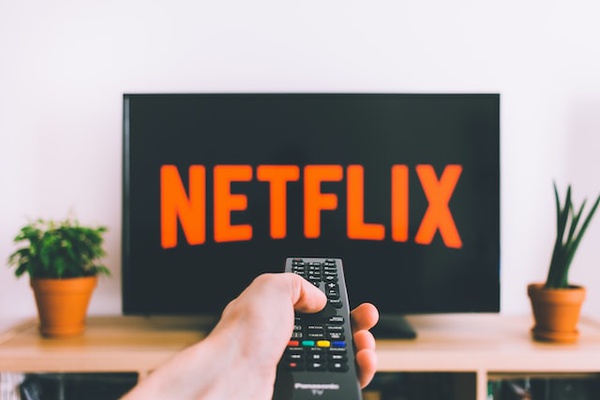 A Netflix sempre reforça que apenas uma residência pode usar a mesma conta.