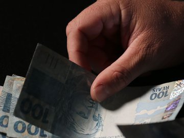 Auxílio Gás também será pago hoje a inscritos no CadÚnico