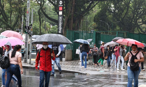 Há risco de deslizamentos, desabamentos, alagamentos e enchentes