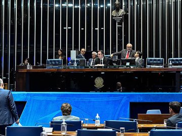 Senado Federal aprova reajuste salarial para presidente, vice, parlamentares e ministros