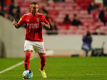 Everton Cebolinha está em alta no Benfica