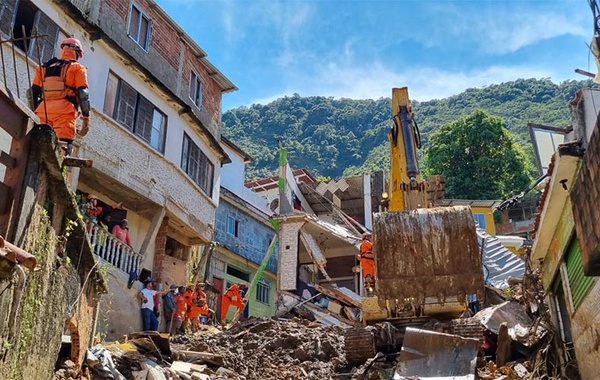 Mortes em Petrópolis chegam a 169 e supera desastres de 1988 e 2011