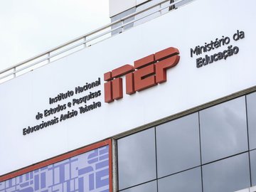 Exame concede Certificado de Proficiência em Língua Portuguesa
