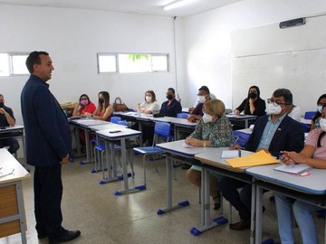 Semec discute retorno das aulas 100% presenciais em Teresina